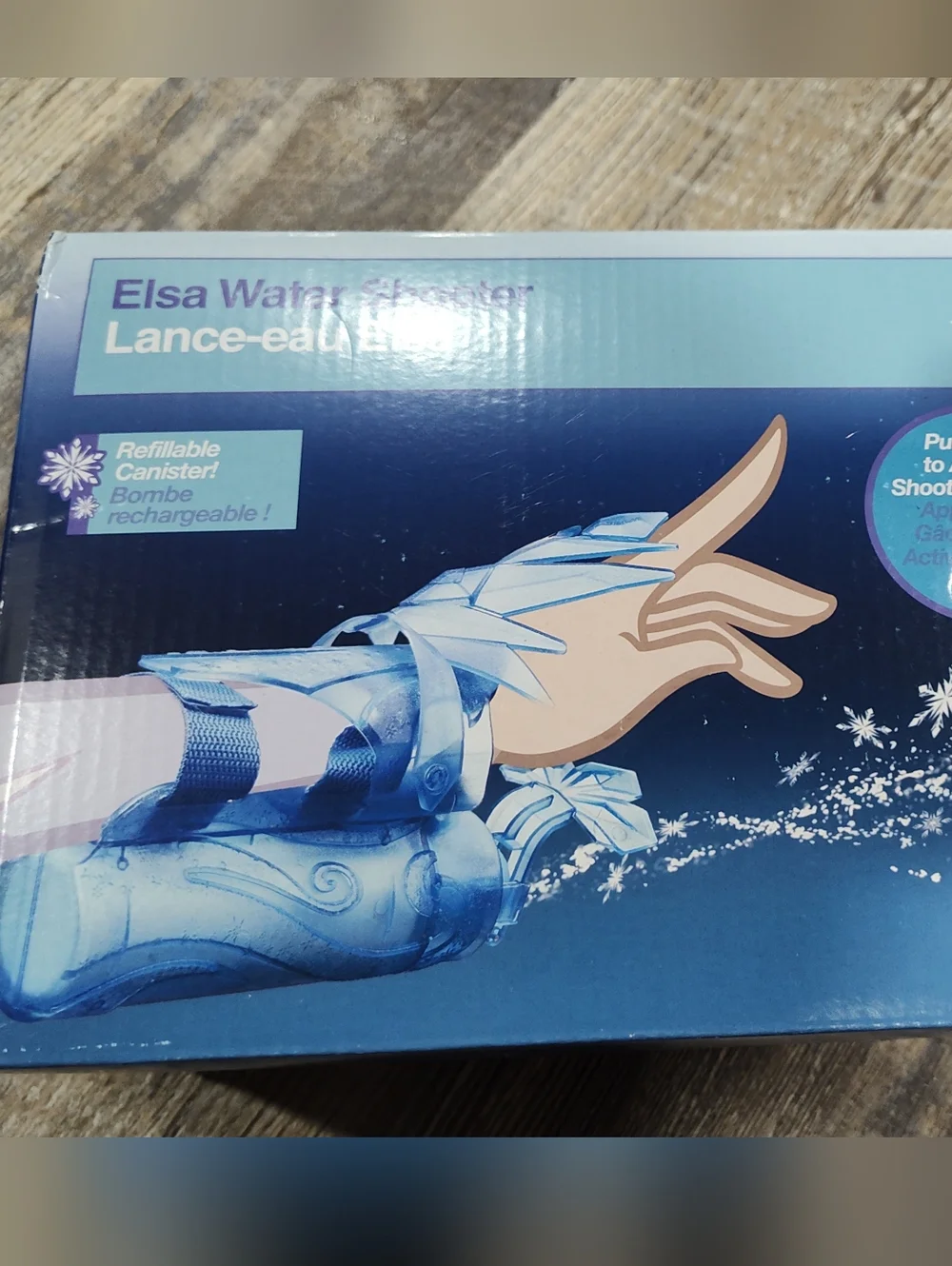 Disney Frozen Elsa Sparkle Blue Water Blaster/Shooter - NWT